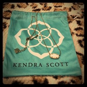 KS “Elisa” short necklace in gold.